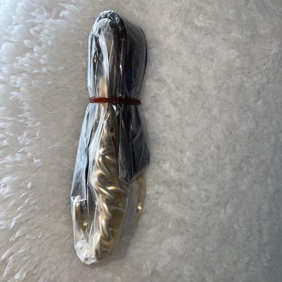 MK Purse - Picture 3 of 5